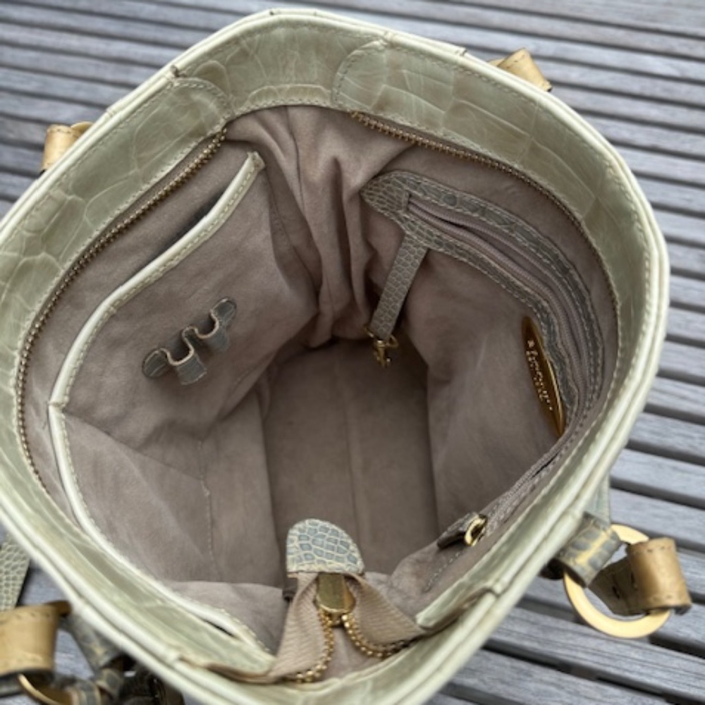 Brahmin Vintage Bucket Bag - Picture 10 of 11